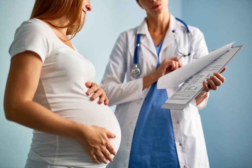 how to choose the best pregnancy doctor in delhi dr. madhu goel